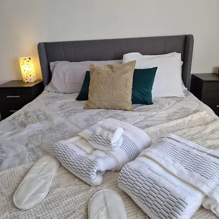 Sea And Mountains Lejlighed